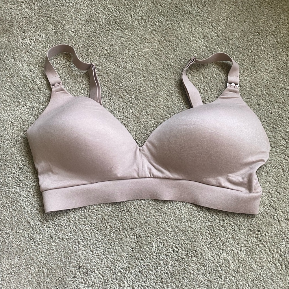 NWOT Kindred Bravely Minimalist Maternity & Nursing Bra